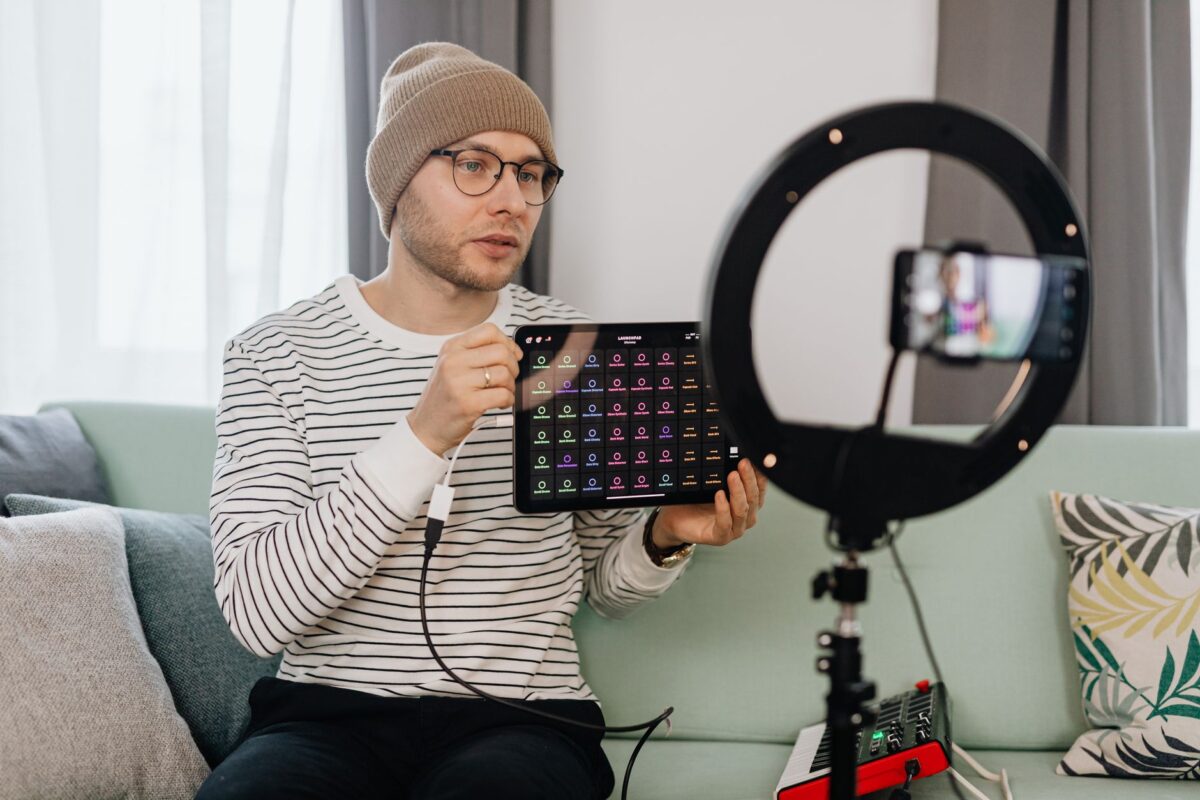 YouTube Shopping arrive en France : ce que ça change pour les marques